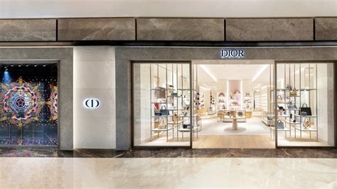 Dior Opens More Stores in Mexico City .